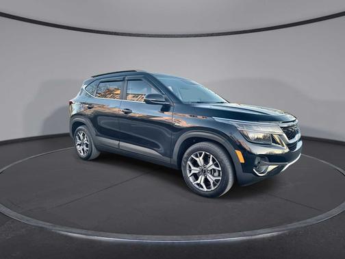2022 Kia Seltos EX
