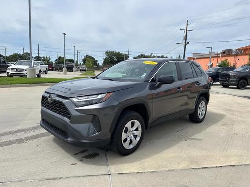 2023 Toyota RAV4 LE
