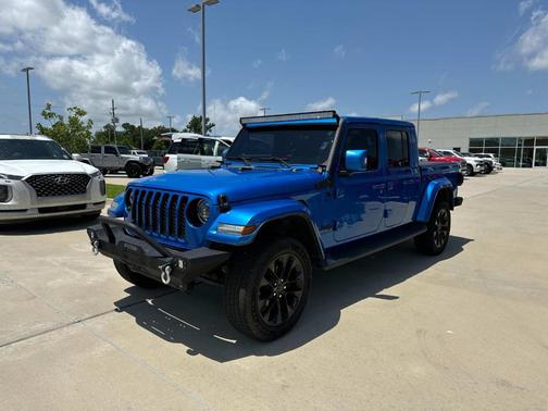 2023 Jeep Gladiator Overland