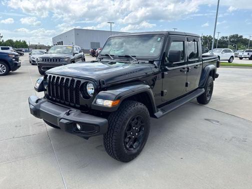 2023 Jeep Gladiator Sport