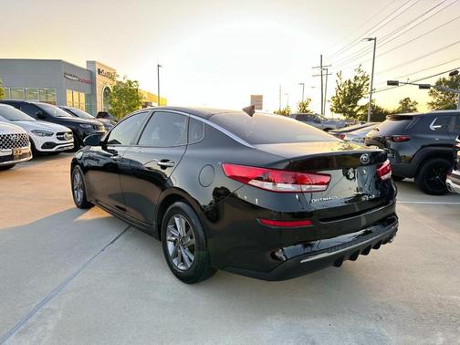 2020 Kia Optima LX