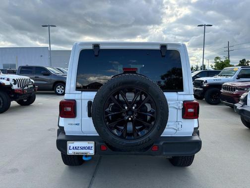 2024 Jeep Wrangler 4xe Sahara