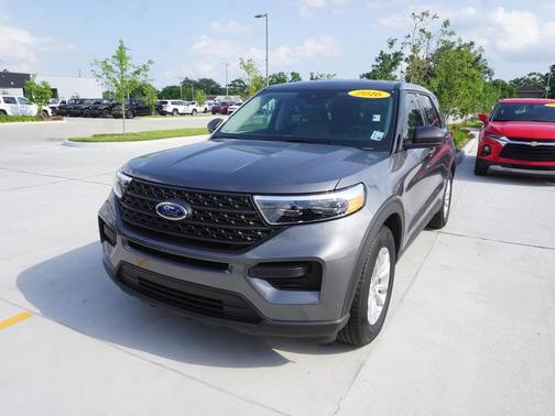 Photo 3 of 27 of 2021 Ford Explorer Base