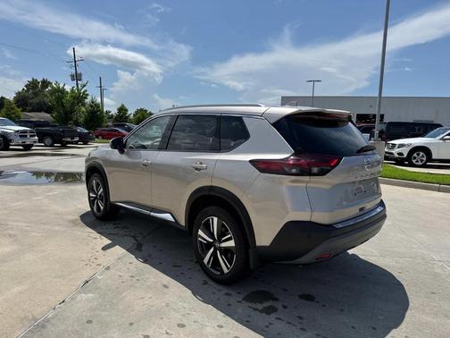 2021 Nissan Rogue SL