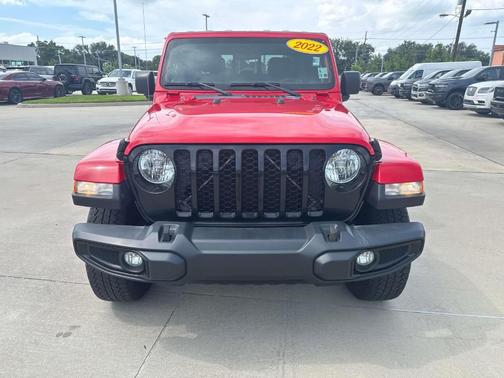 2022 Jeep Gladiator Sport