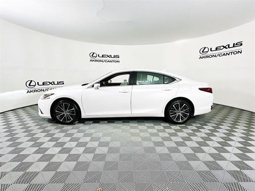 2024 Lexus ES 250 Base
