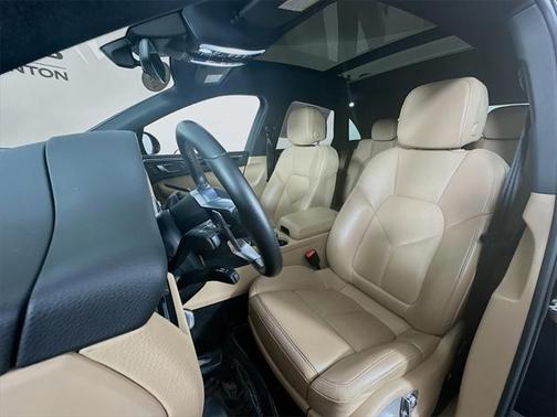 2020 Porsche Macan Base