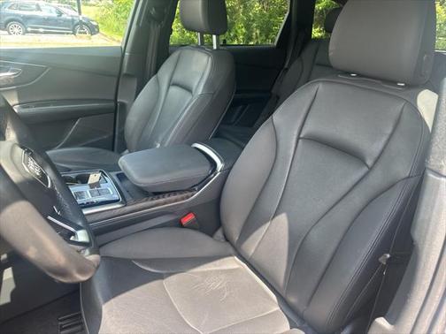 2021 Audi Q7 55 Premium Plus