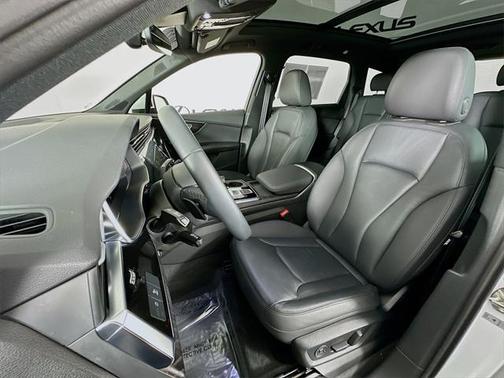 2022 Audi Q7 45 Premium Plus
