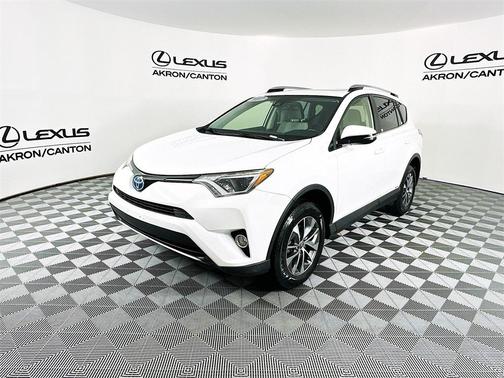 2017 Toyota RAV4 Hybrid XLE
