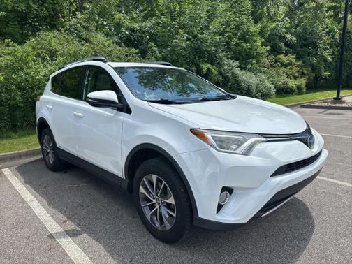 2017 Toyota RAV4 Hybrid XLE