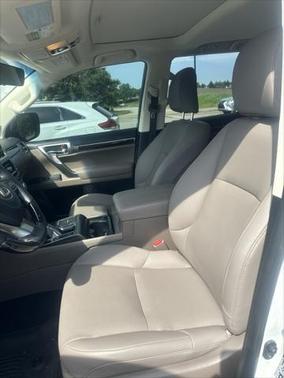 2023 Lexus GX 460 Premium