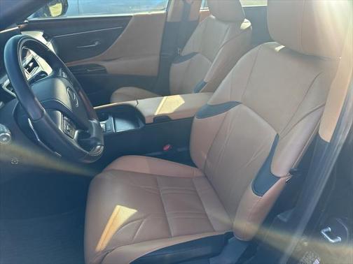 2023 Lexus ES 350 Ultra Luxury