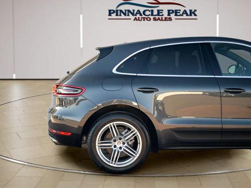 2017 Porsche Macan S