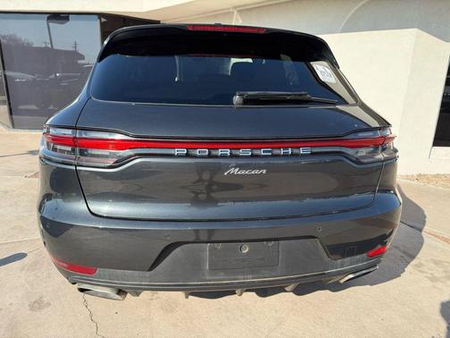 2019 Porsche Macan Sport Utility 4D