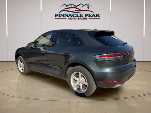 2019 Porsche Macan Sport Utility 4D
