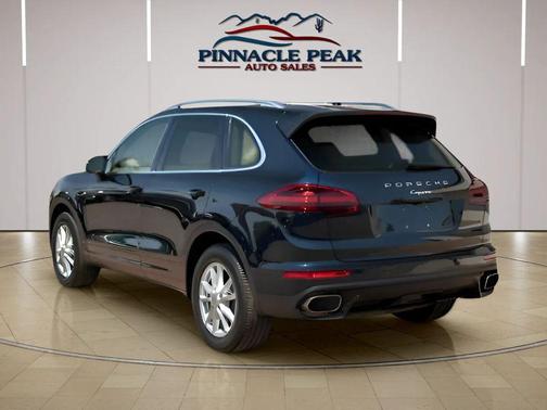 2017 Porsche Cayenne Platinum Edition