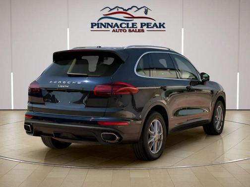 2017 Porsche Cayenne Platinum Edition