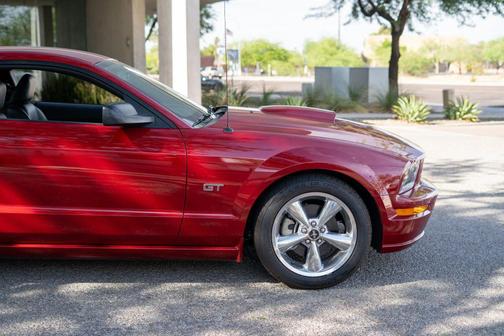 2008 Ford Mustang GT Deluxe