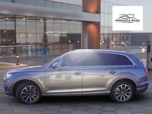 Silver 2017 Audi Q7 3.0T Premium