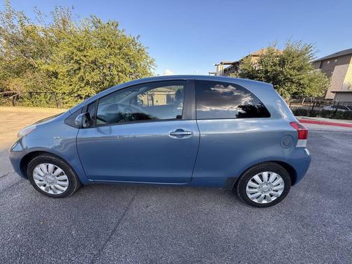 2009 Toyota Yaris Base