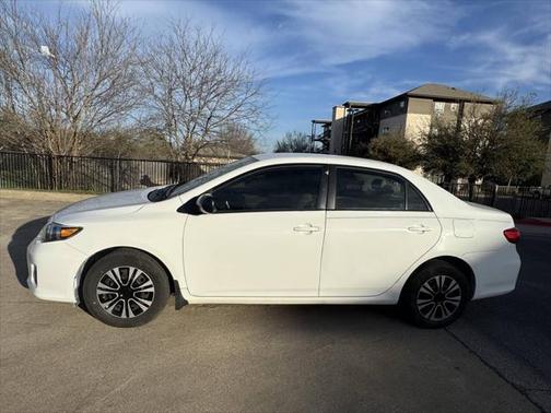 2011 Toyota Corolla LE