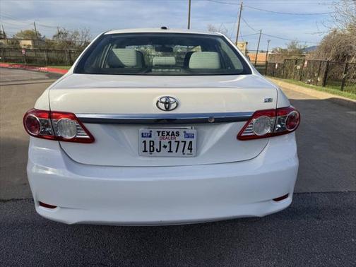 2011 Toyota Corolla LE