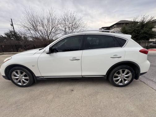 2016 INFINITI QX50 Base