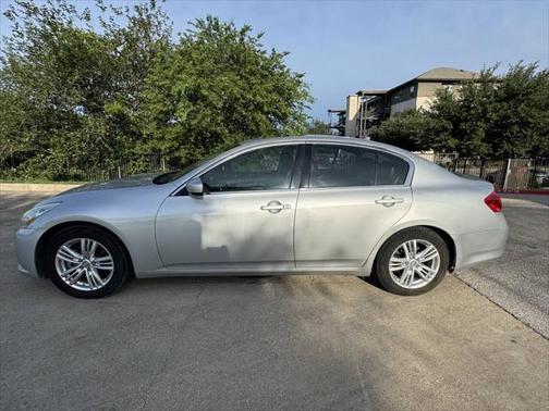 2011 INFINITI G25 Journey