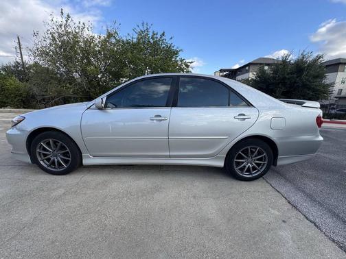 2005 Toyota Camry SE V6