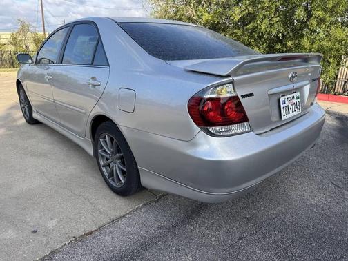 2005 Toyota Camry SE V6