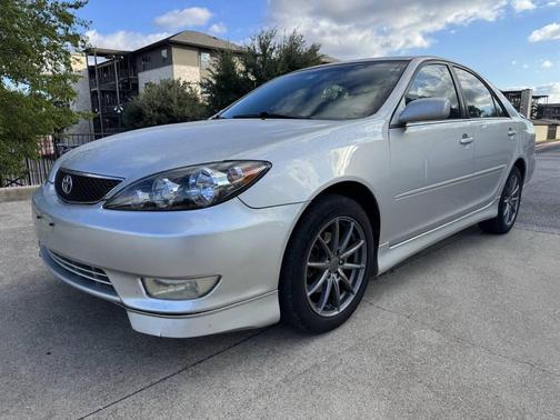 2005 Toyota Camry SE V6