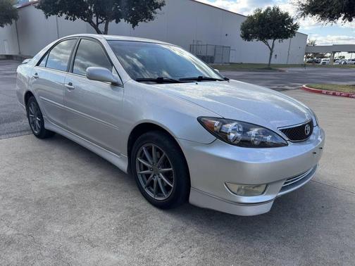 2005 Toyota Camry SE V6