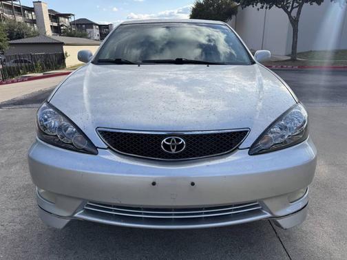 2005 Toyota Camry SE V6