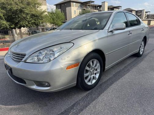 Millennium Silver Metallic 2002 Lexus ES 300 Base