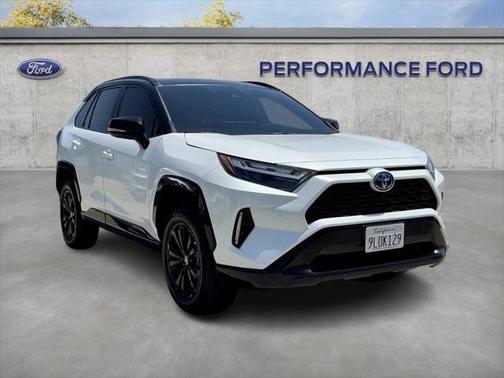 2024 Toyota RAV4 Hybrid SE