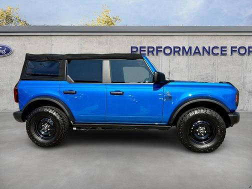 2022 Ford Bronco Black Diamond
