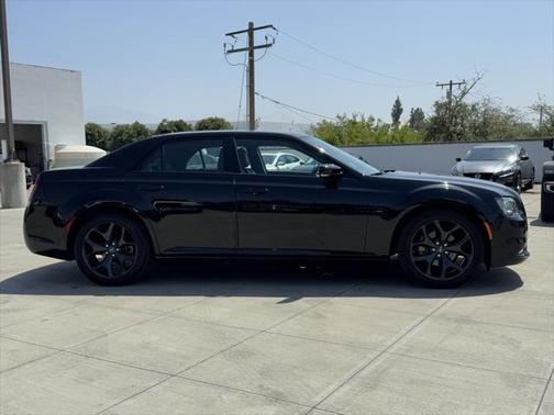 2022 Chrysler 300 S