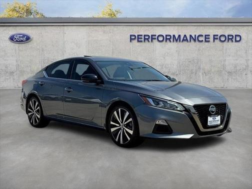 2020 Nissan Altima SR FWD