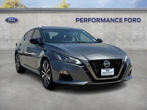 2020 Nissan Altima SR FWD