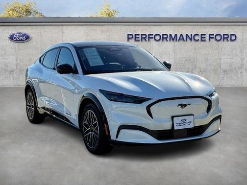 2024 Ford Mustang Mach-E PREMIUM