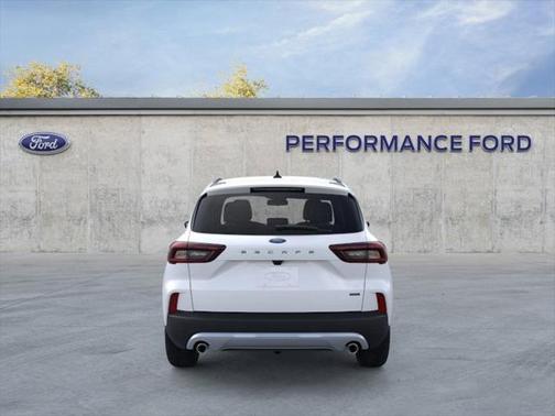 2025 Ford Escape PHEV SE