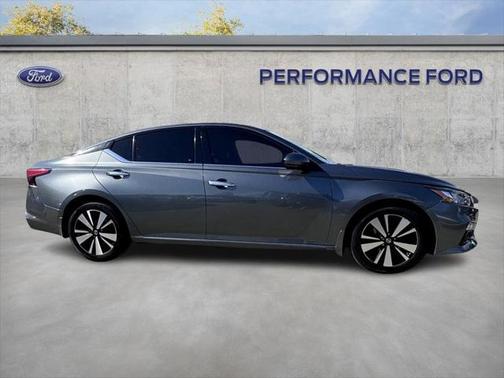 2020 Nissan Altima 2.5 SV