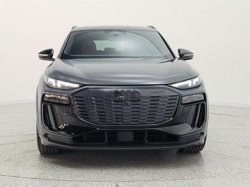 Magnet Gray 2025 Audi SQ6 e-tron Prestige quattro