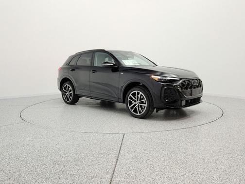 Mythos Black Metallic 2026 Audi Q5 Premium Plus TFSI quattro S tronic