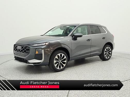 Daytona Gray Pearl Effect 2026 Audi Q3 TFSI quattro S tronic