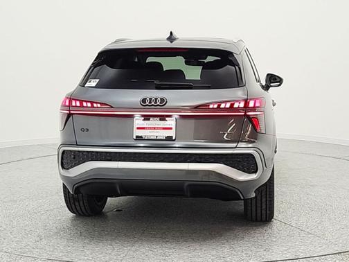 Daytona Gray Pearl Effect 2026 Audi Q3 TFSI quattro S tronic