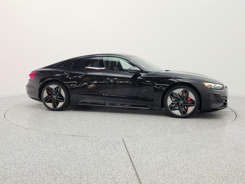 Mythos Black Metallic 2022 Audi RS e-tron GT quattro