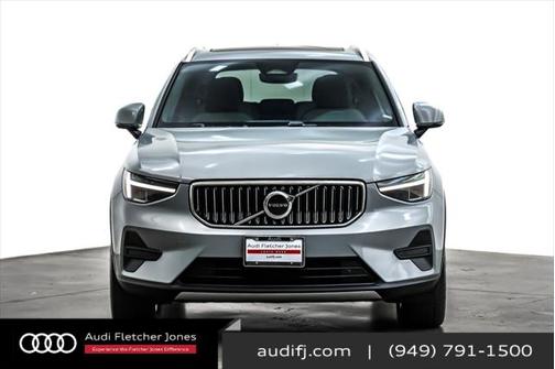 2024 Volvo XC40 B5 Core Bright Theme