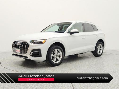 Glacier White Metallic 2023 Audi Q5 40 Premium